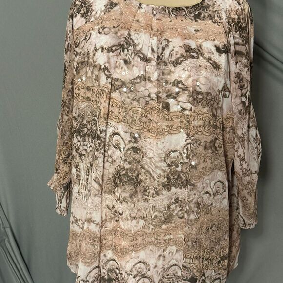 jennifer-lopez Tops - Jennifer-lopez Women's Cream and Tan Blouse